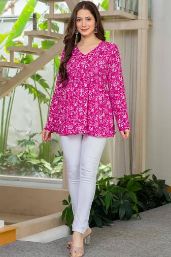 Womens pink self design cotton fabric kurtis 3/4 sleeves v-neck