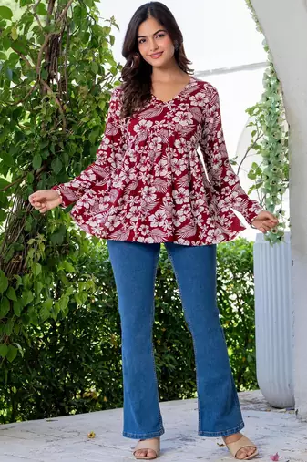 Womens maroon self design cotton fabric kurtis 3/4 sleeves v-neck