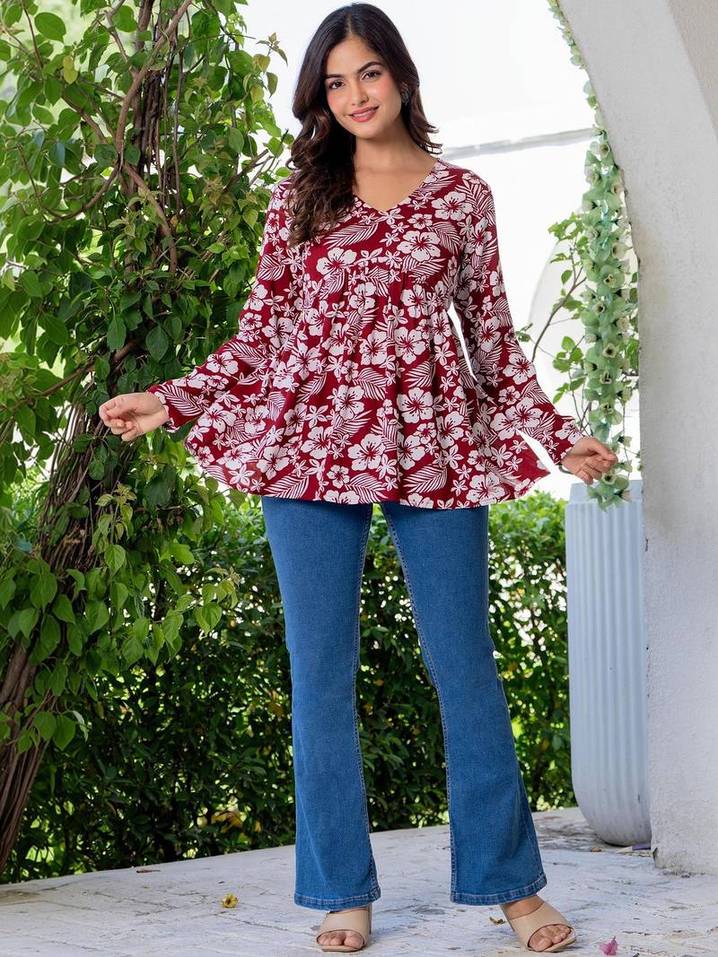Womens maroon self design cotton fabric kurtis 3/4 sleeves v-neck