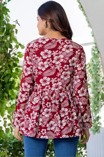 Womens maroon self design cotton fabric kurtis 3/4 sleeves v-neck