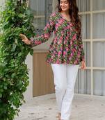 Womens green self design cotton fabric kurtis 3/4 sleeves v-neck
