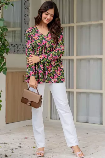 Womens green self design cotton fabric kurtis 3/4 sleeves v-neck