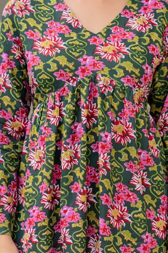 Womens green self design cotton fabric kurtis 3/4 sleeves v-neck