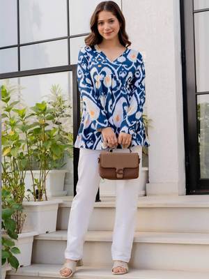 Womens blue self design cotton fabric kurtis 3/4 sleeves v-neck 4