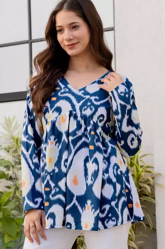 Womens blue self design cotton fabric kurtis 3/4 sleeves v-neck