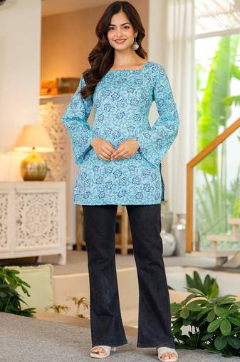 Womens blue self design cotton fabric kurtis 3/4 sleeves sqaure neck