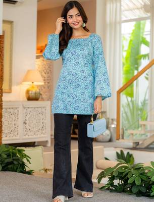 Womens blue self design cotton fabric kurtis 3/4 sleeves sqaure neck 4