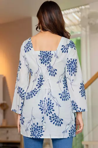 Womens white self design cotton fabric kurtis 3/4 sleeves sqaure neck