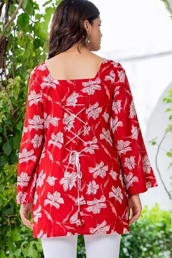 Womens red self design cotton fabric kurtis 3/4 sleeves sqaure neck
