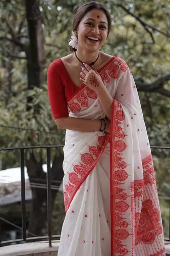 Durga puja special bengali silk blend saree in red & white combination