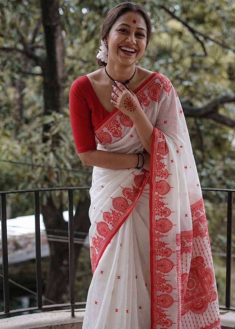 Durga puja special bengali silk blend saree in red & white combination