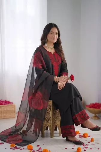 Women black reyon cotton thread work salwar suit