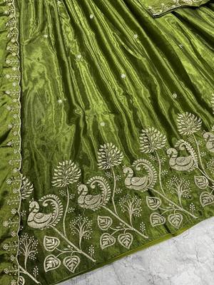 Mehendi Womens Lehenga Choli with Embroidered Dupatta 3