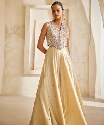 Butter yellow embroidered raw silk co ord set 4