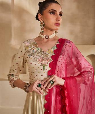 Off white embroidered raw silk anarkali set 2