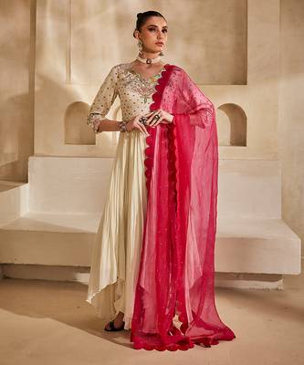 Off white embroidered raw silk anarkali set 3