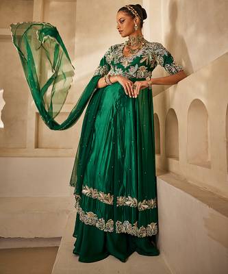 Emerald green embroidered raw silk anarkali set 2