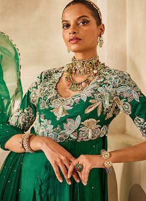 Emerald green embroidered raw silk anarkali set 3
