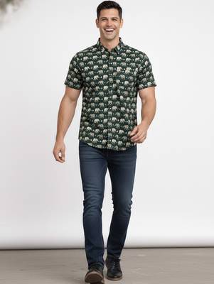 Mens green self design cotton fabric shirt short sleeves shirt collor 1