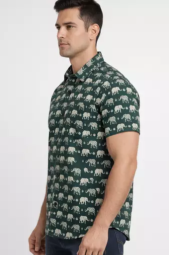 Mens green self design cotton fabric shirt short sleeves shirt collor