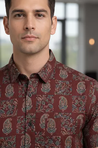Mens maroon self design cotton fabric shirt short sleeves shirt collor