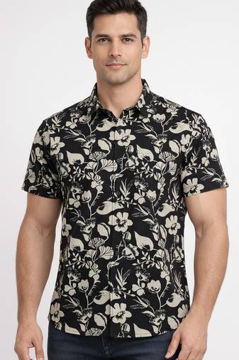 Mens black self design cotton fabric shirt short sleeves shirt collor