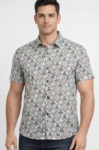 Mens green self design cotton fabric shirt short sleeves shirt collor