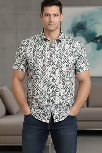 Mens green self design cotton fabric shirt short sleeves shirt collor