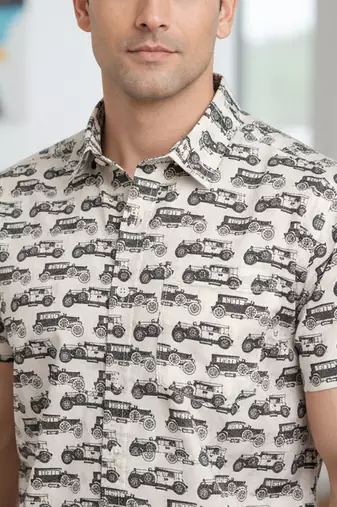Mens cream self design cotton fabric shirt short sleeves shirt collor