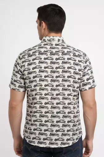 Mens cream self design cotton fabric shirt short sleeves shirt collor