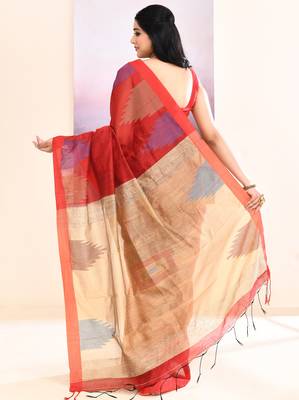 Women's maroon temple border embellished cotton blend jamdani saree 4