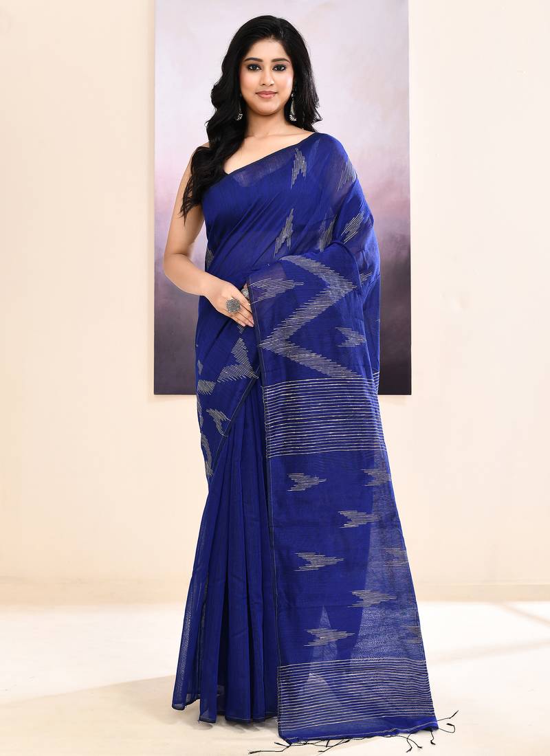 Women's blue embellished cotton blend jamdani saree