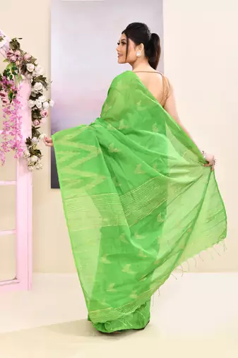 Women's green embellished cotton blend jamdani saree