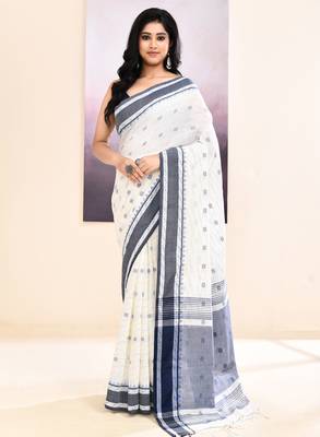 Women's white embellished cotton saree 1
