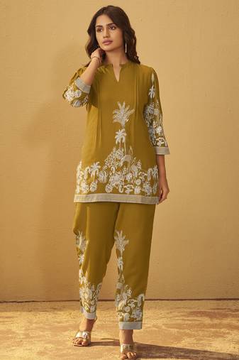 Mustard rayon floral printed co-ord set for women