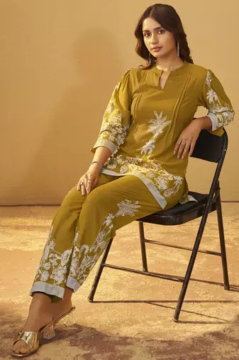 Mustard rayon floral printed co-ord set for women