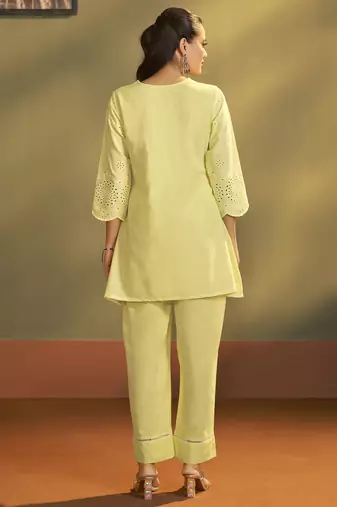 Women   s pure cotton yellow schiffli co-ord set
