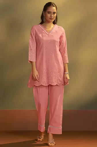 Women   s pure cotton pink schiffli co-ord set