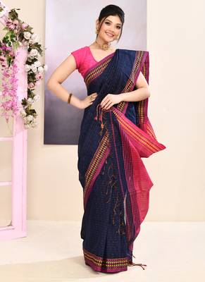 Women's navy blue embellished cotton blend jamdani saree 3