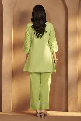 Women   s pure cotton green schiffli co-ord set 3