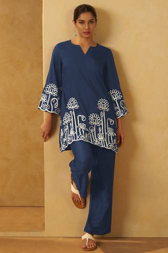 Women navy blue embroidered cotton blend straight kurta co-ord set