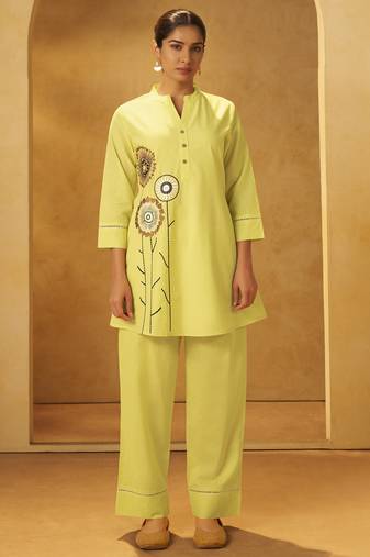 Women yellow pure cotton embroidered straight kurta co-ord set