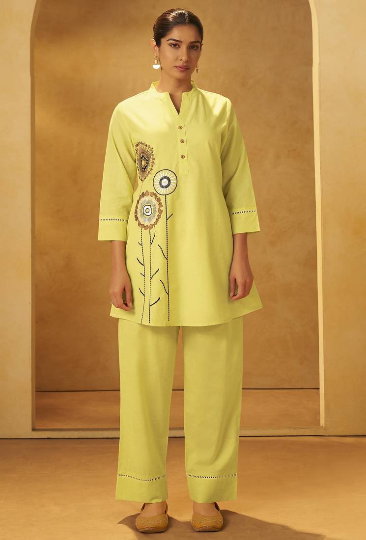 Women yellow pure cotton embroidered straight kurta co-ord set