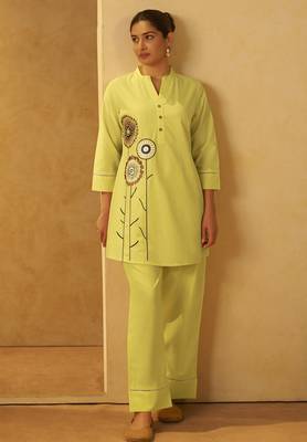 Women yellow pure cotton embroidered straight kurta co-ord set 4