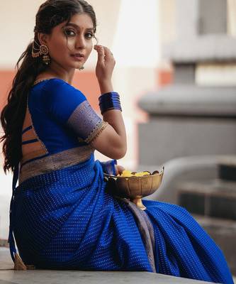 Royal blue silk blend banarasi saree with unstitched blouse piece 3