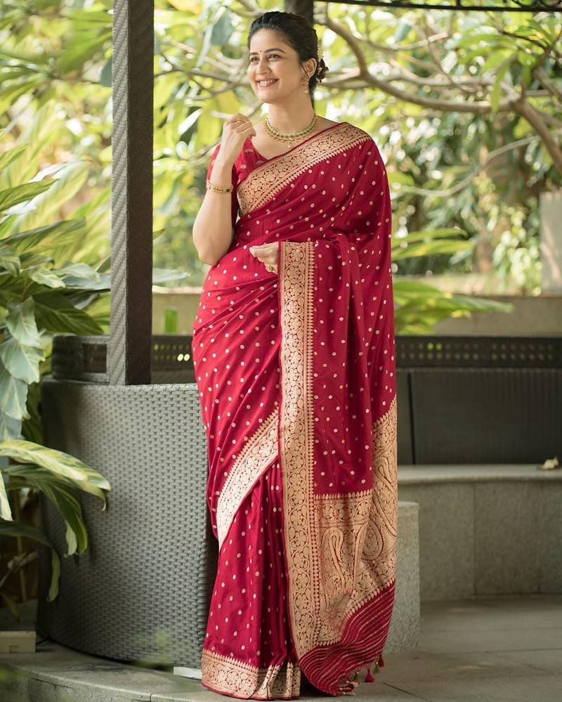 Maroon soft silk blend banarasi jacuard work designer party wear saree with unstitched blouse piece