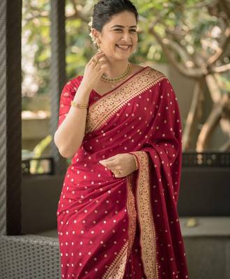 Maroon silk blend banarasi saree with unstitched blouse piece 2