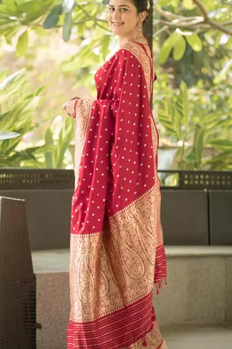 Maroon silk blend banarasi saree with unstitched blouse piece