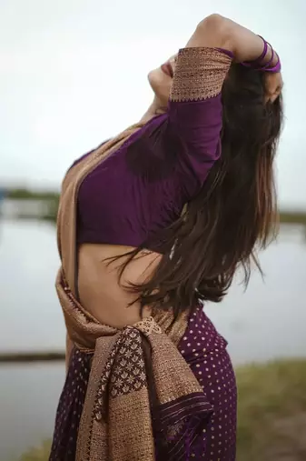 Purple silk blend banarasi saree with unstitched blouse piece