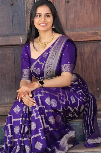 Purple silk blend banarasi saree with unstitched blouse piece